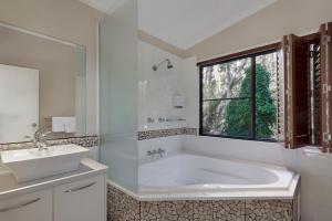 discovery parks emerald beach