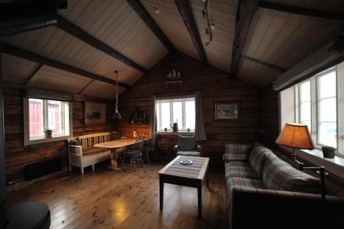 reine rorbuer by classic norway hotels