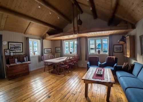 reine rorbuer by classic norway hotels