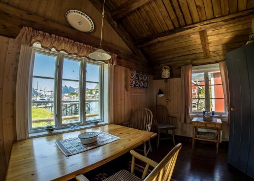 reine rorbuer by classic norway hotels