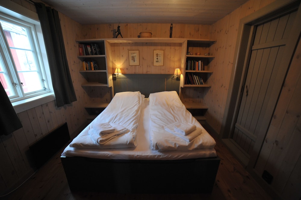 reine rorbuer by classic norway hotels