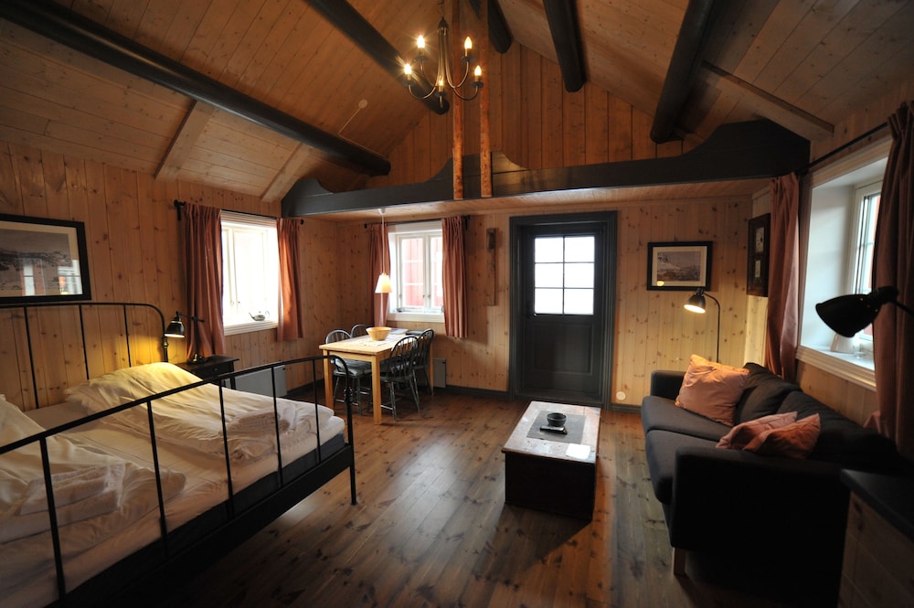reine rorbuer by classic norway hotels