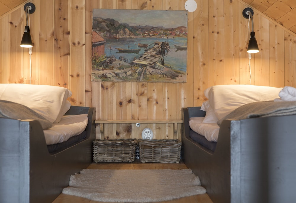 reine rorbuer by classic norway hotels