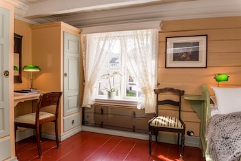 walaker hotel