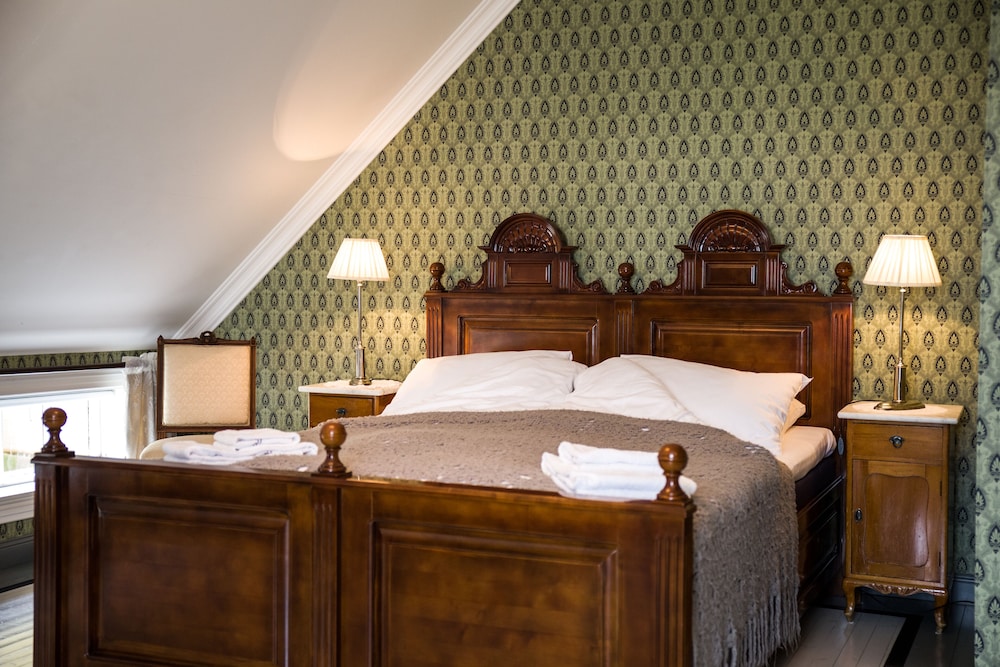walaker hotel