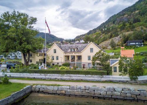 walaker hotel