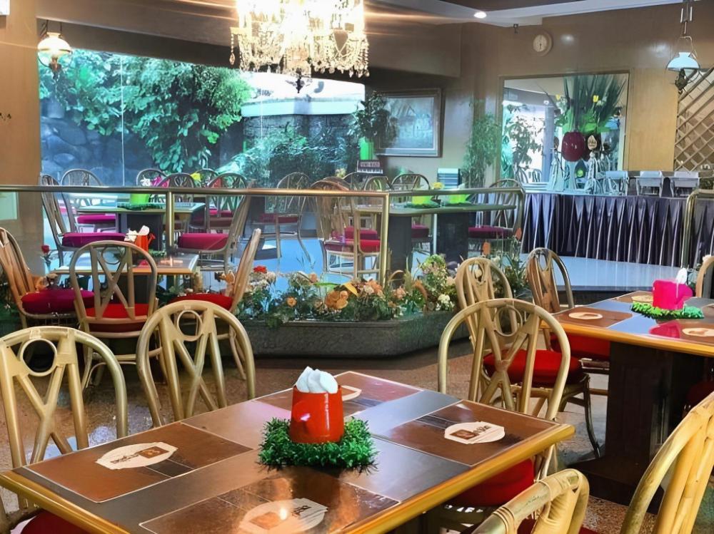 johns pardede international hotel