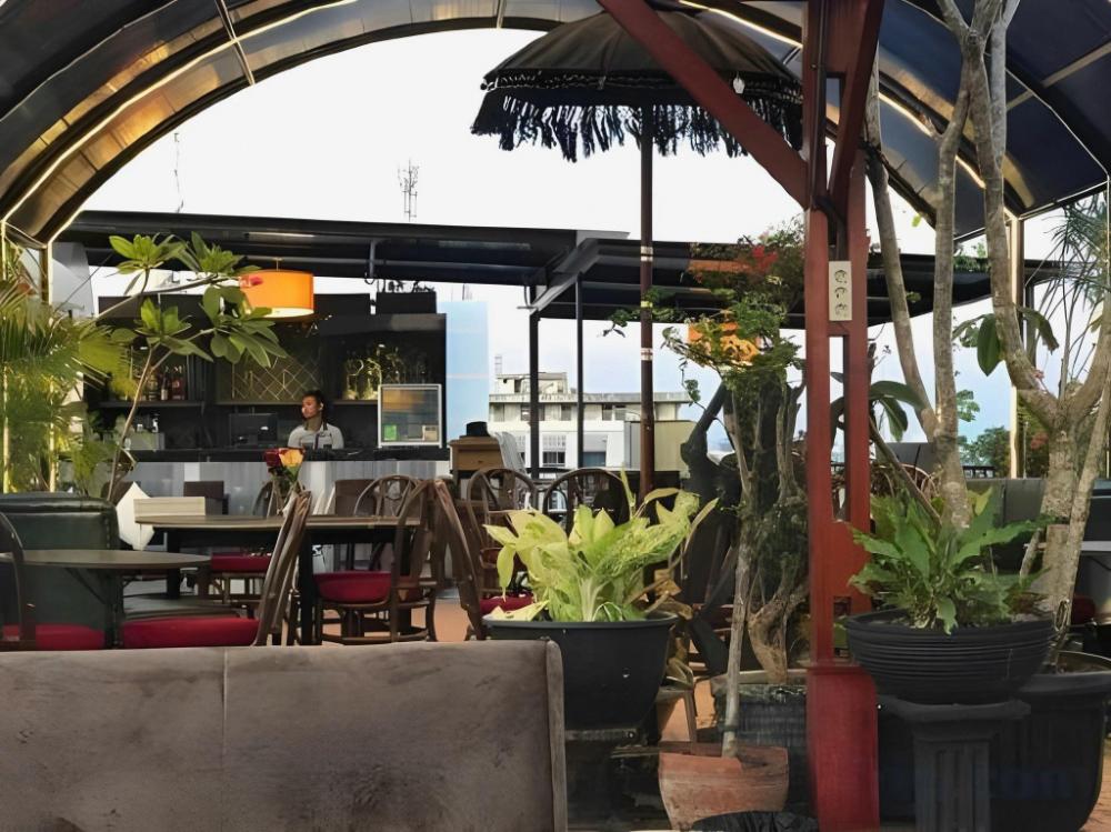 johns pardede international hotel