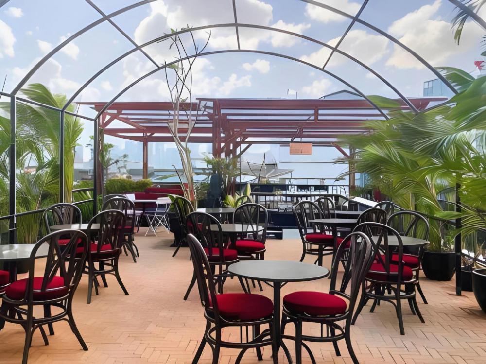 johns pardede international hotel