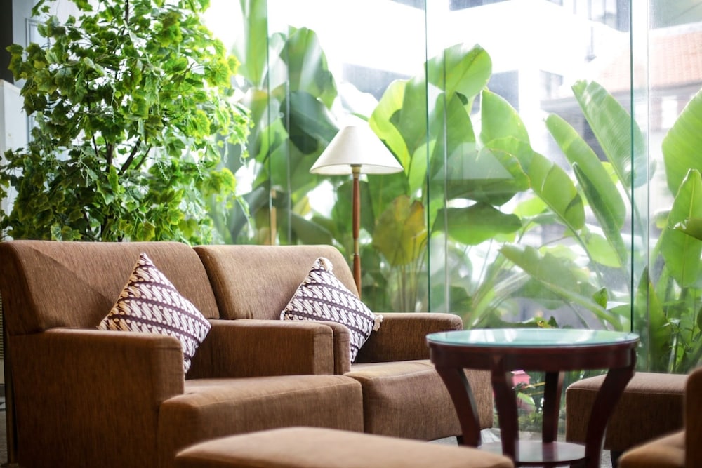 johns pardede international hotel