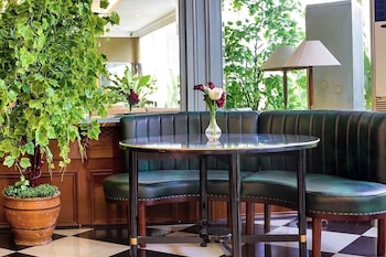 johns pardede international hotel