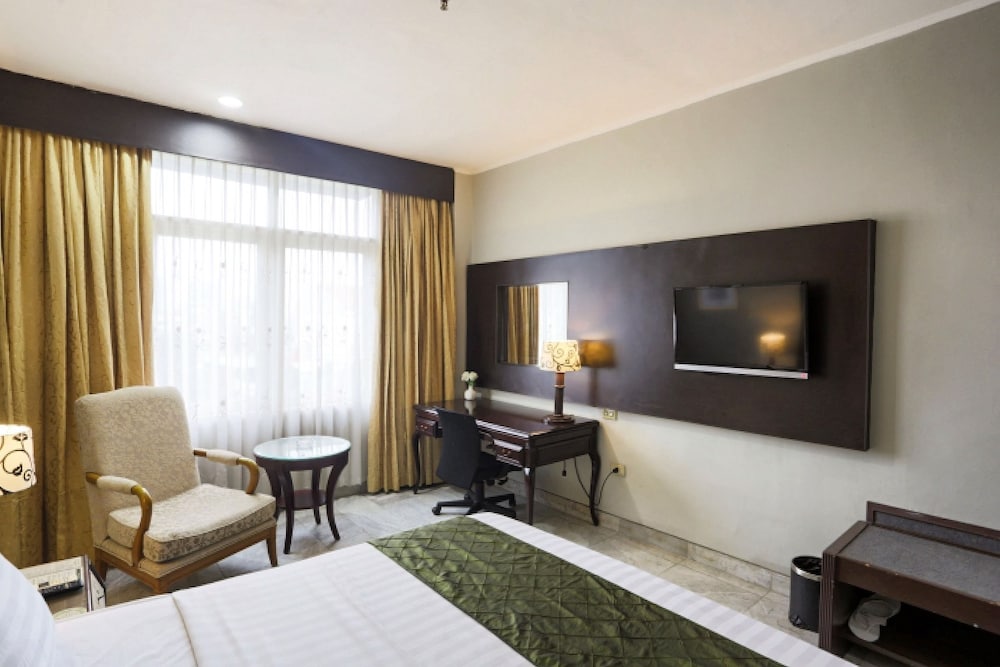 johns pardede international hotel