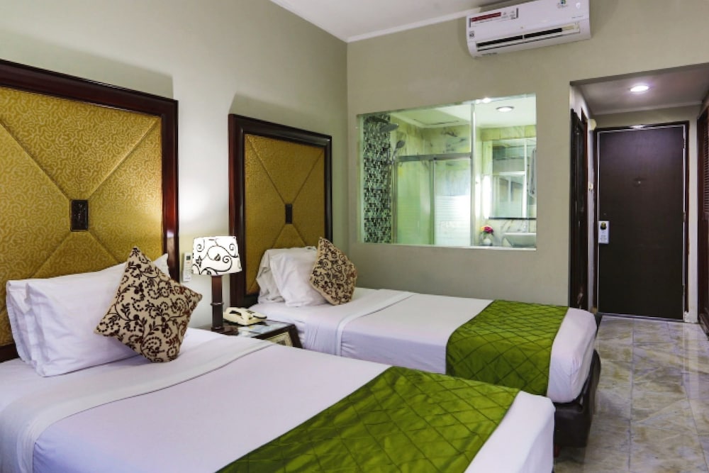 johns pardede international hotel