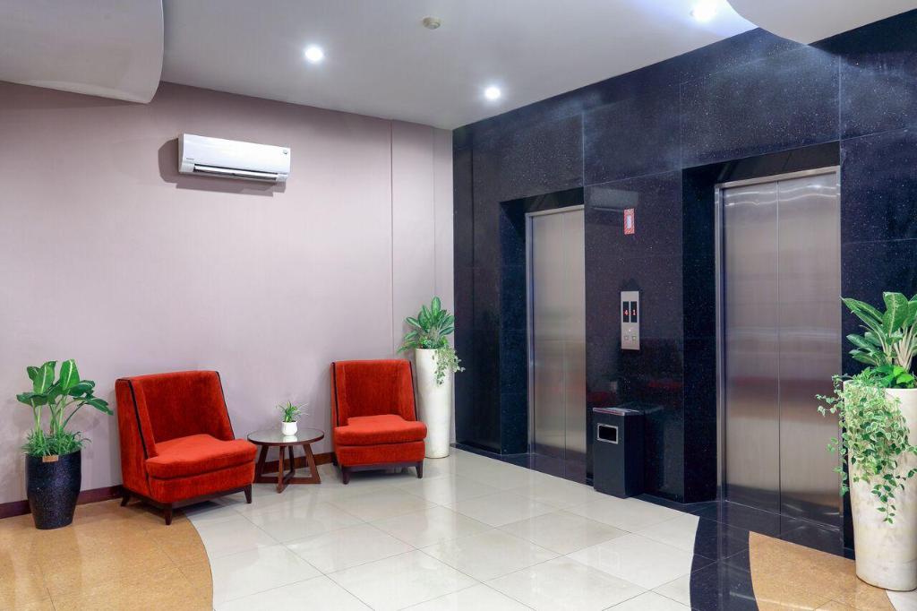 ipb convention hotel botani square