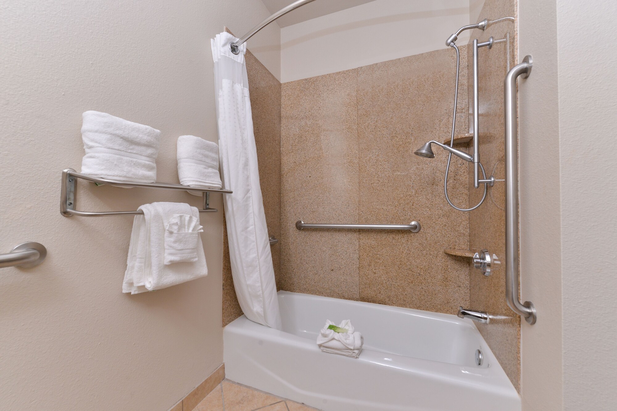 holiday inn express suites sherman hwy 75