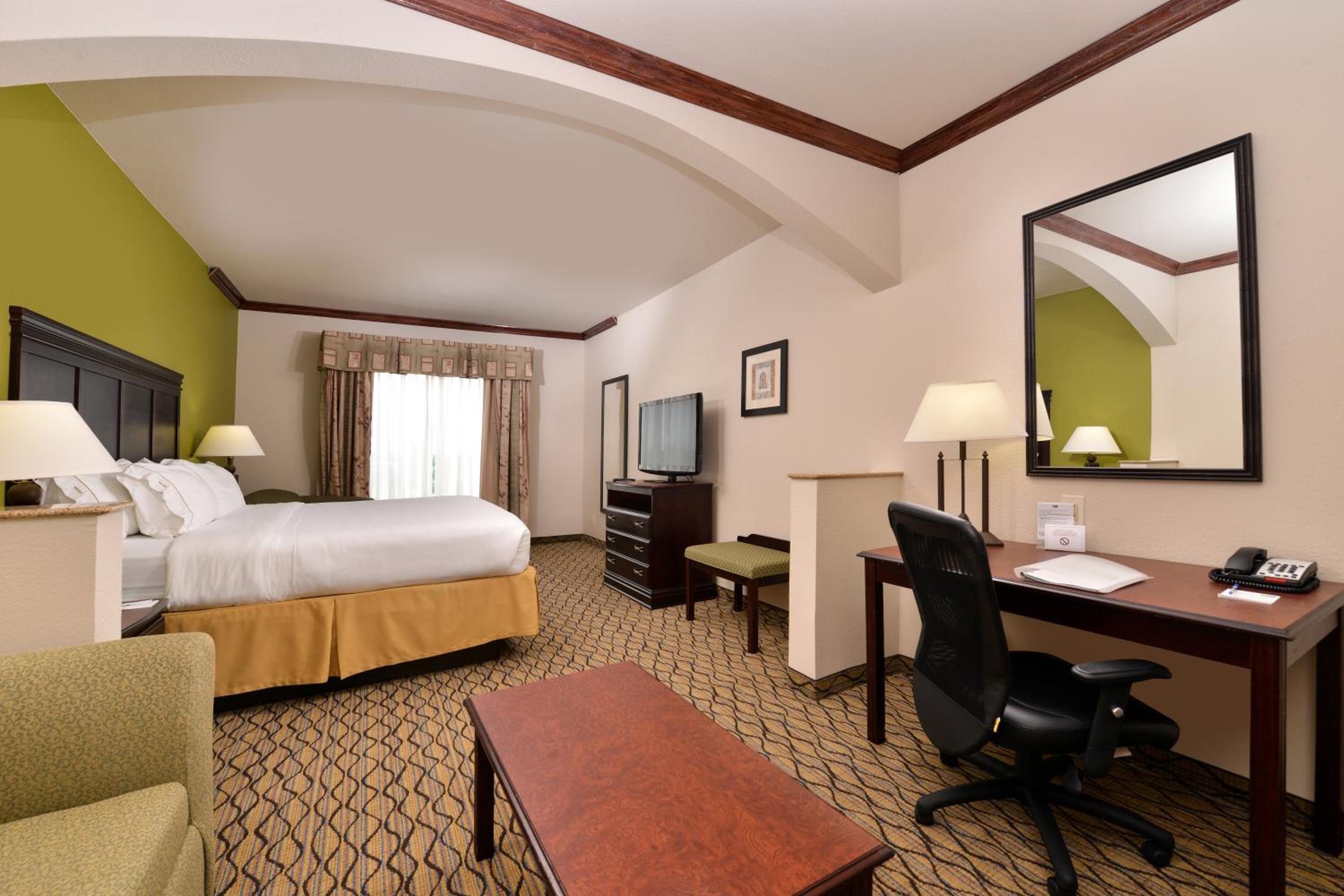 holiday inn express suites sherman hwy 75