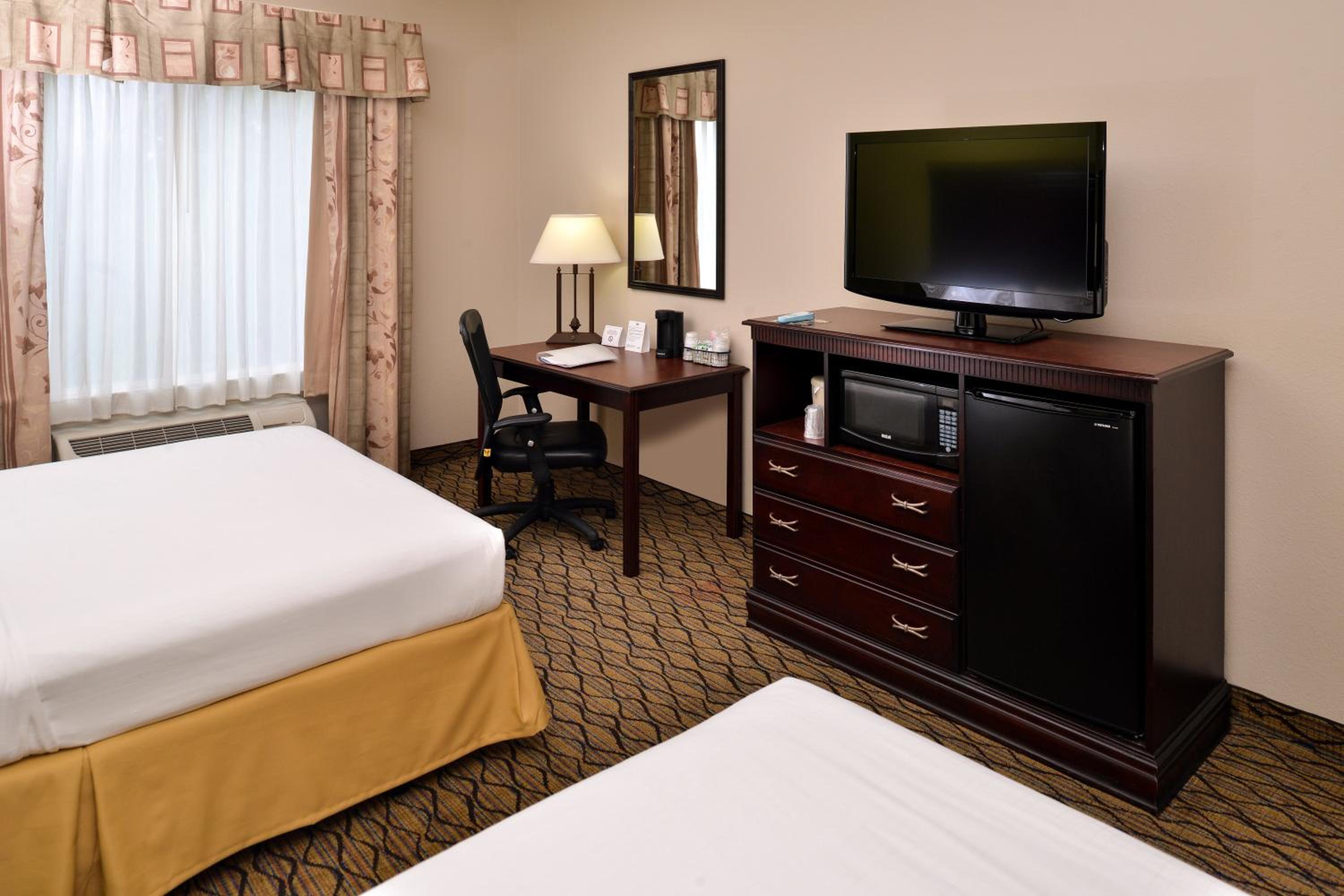 holiday inn express suites sherman hwy 75