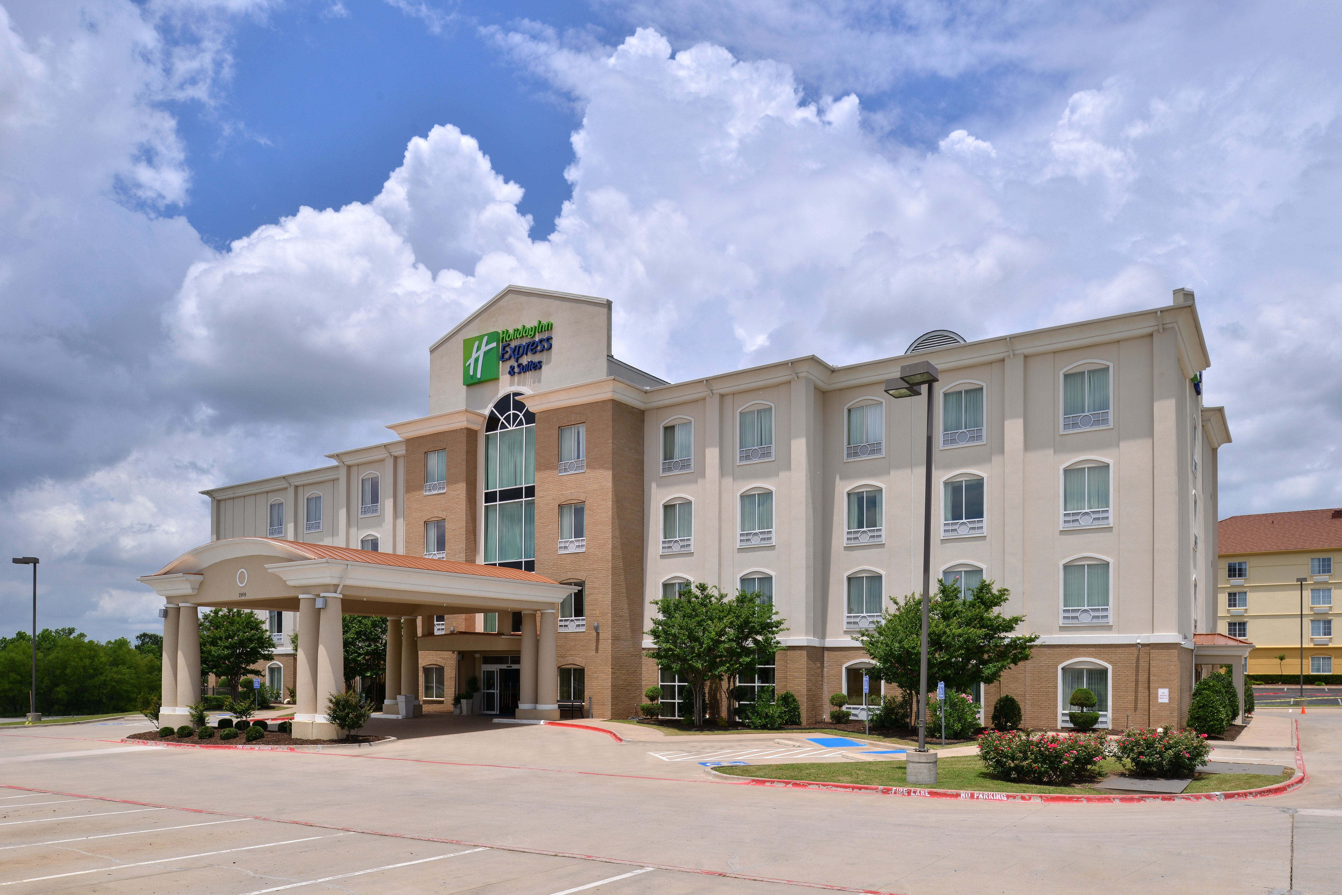 holiday inn express suites sherman hwy 75