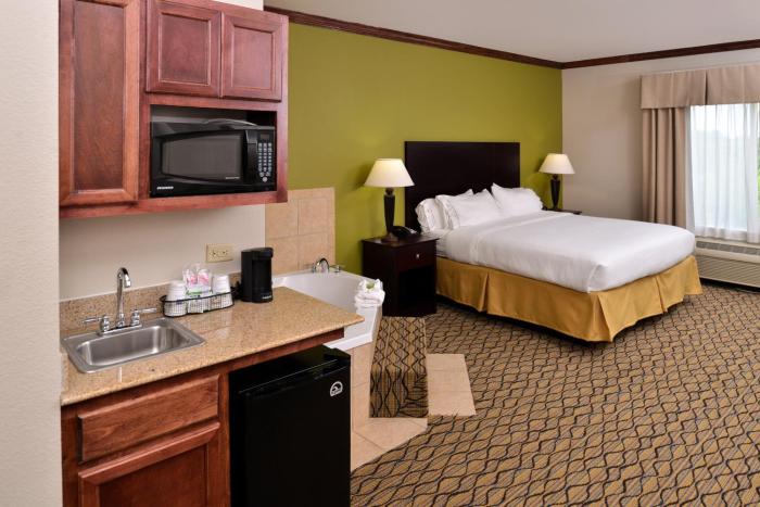 holiday inn express suites sherman hwy 75