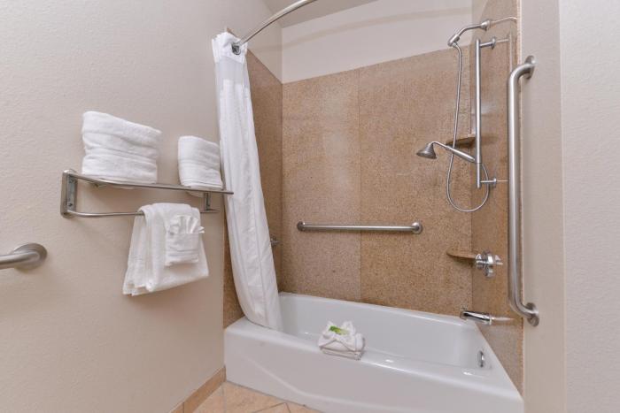 holiday inn express suites sherman hwy 75
