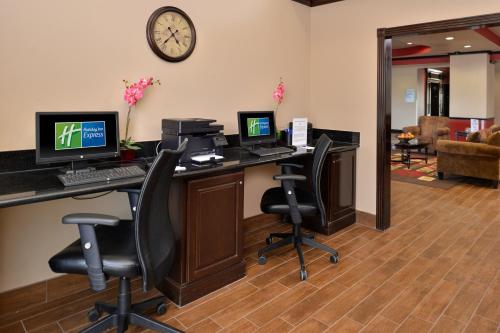 holiday inn express suites sherman hwy 75