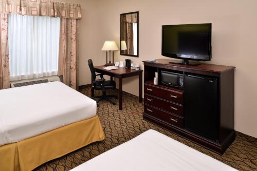 holiday inn express suites sherman hwy 75