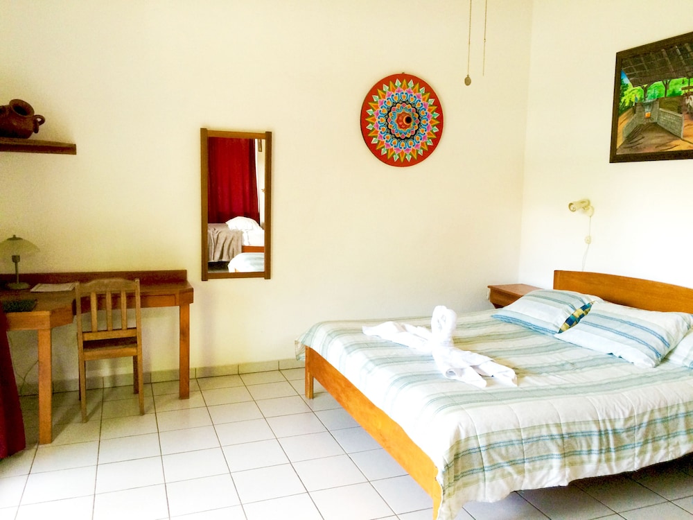 hotel colinas del sol