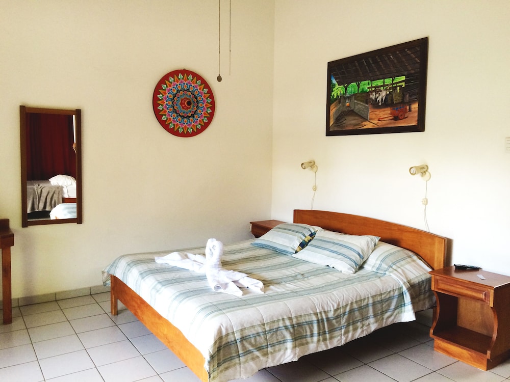 hotel colinas del sol