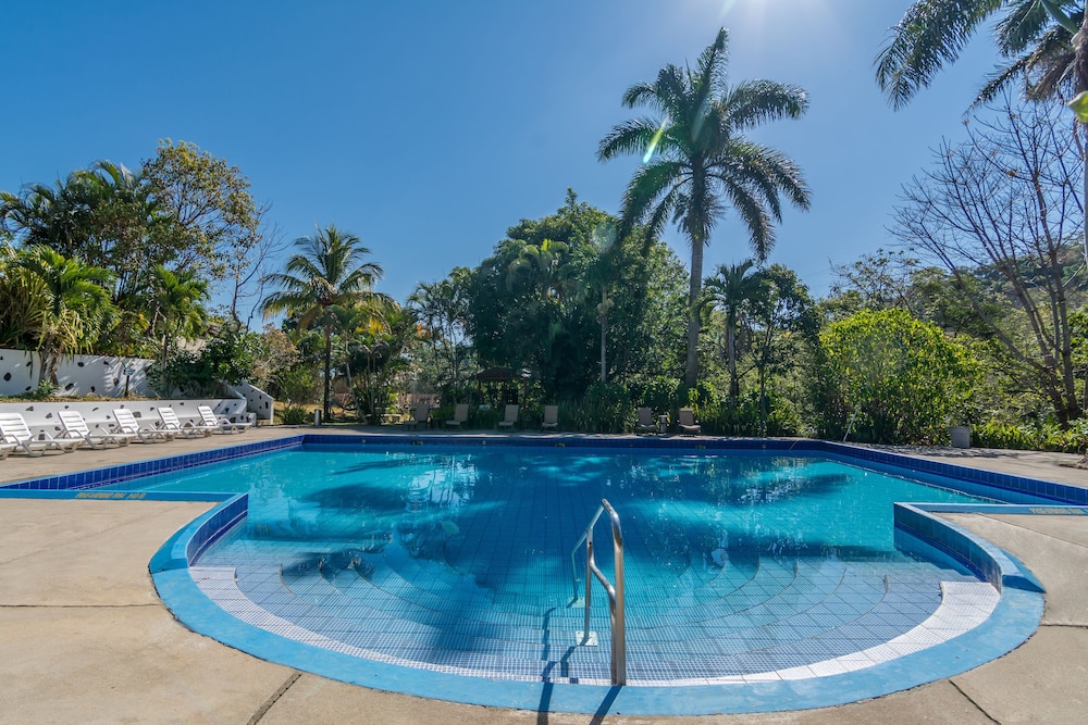 hotel colinas del sol