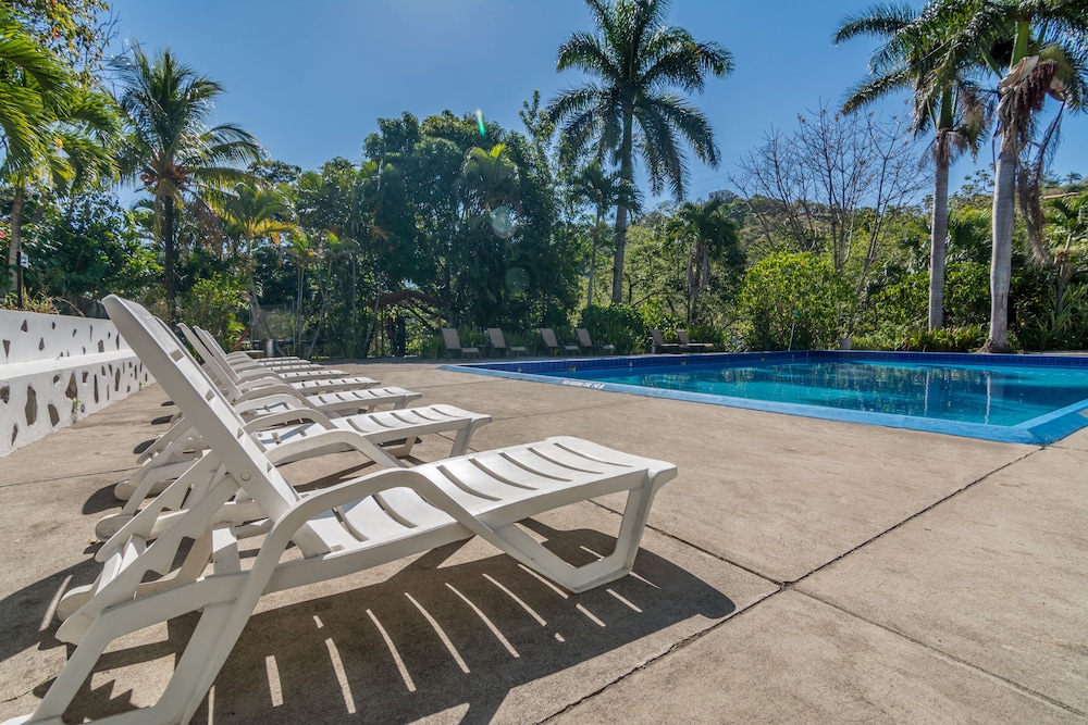 hotel colinas del sol