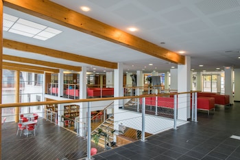 village club les hyvans