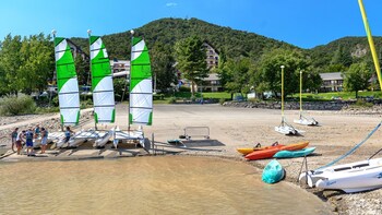 village club les hyvans