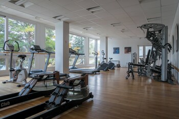 village club les hyvans