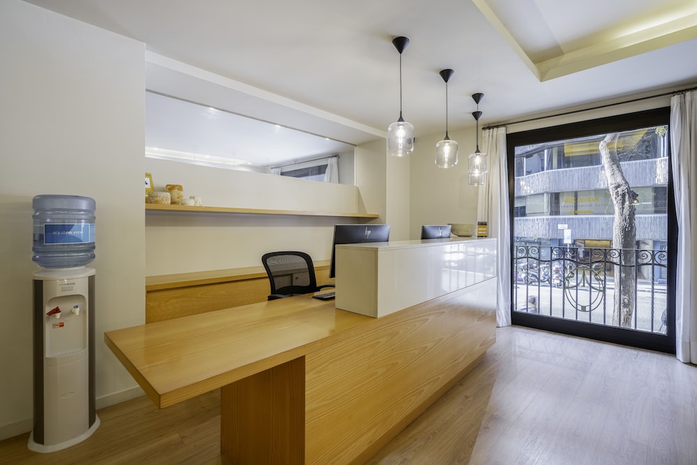 ola living hostal diagonal