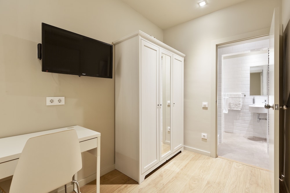 ola living hostal diagonal