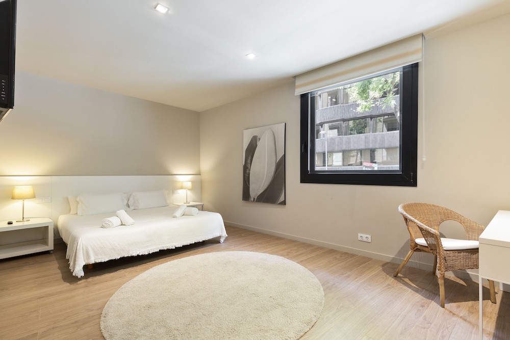 ola living hostal diagonal