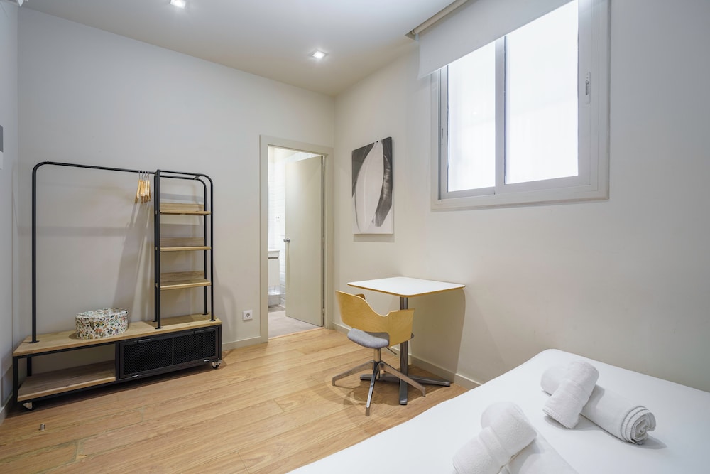 ola living hostal diagonal