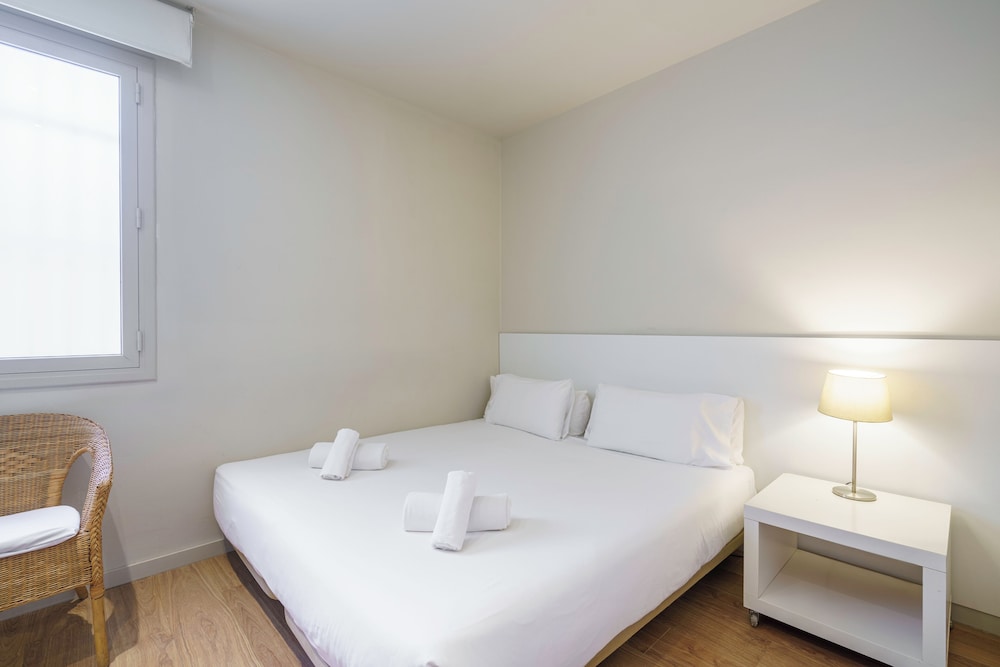 ola living hostal diagonal