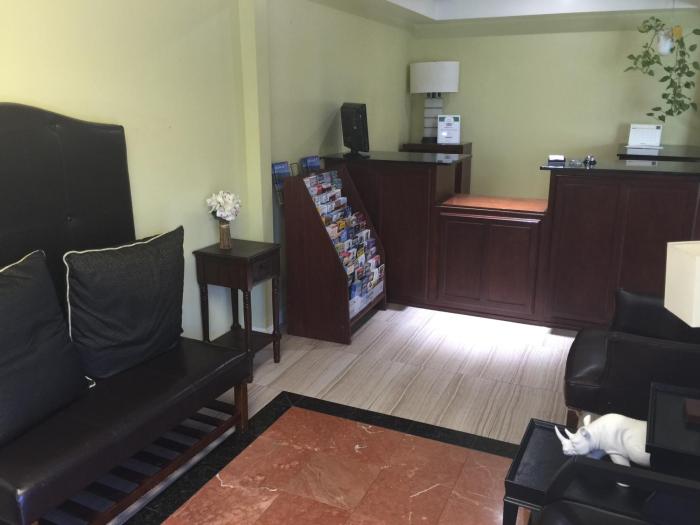 el royale hotel near universal studios