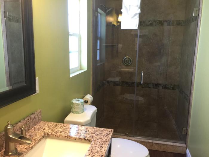 el royale hotel near universal studios