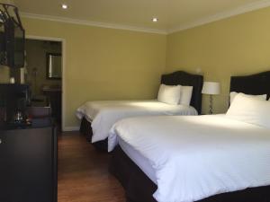 el royale hotel near universal studios