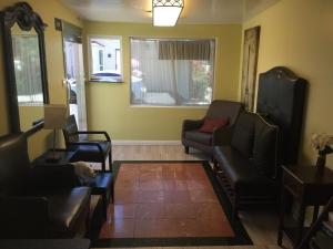 el royale hotel near universal studios