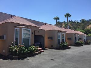 el royale hotel near universal studios