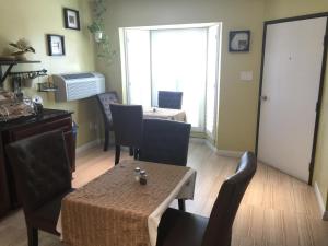 el royale hotel near universal studios