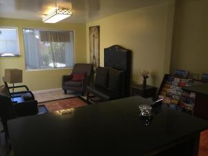 el royale hotel near universal studios