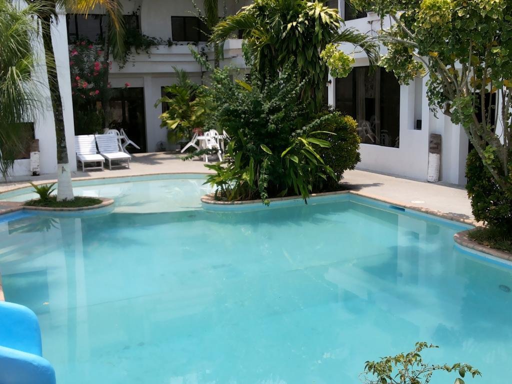 hotel casa flores de tikal