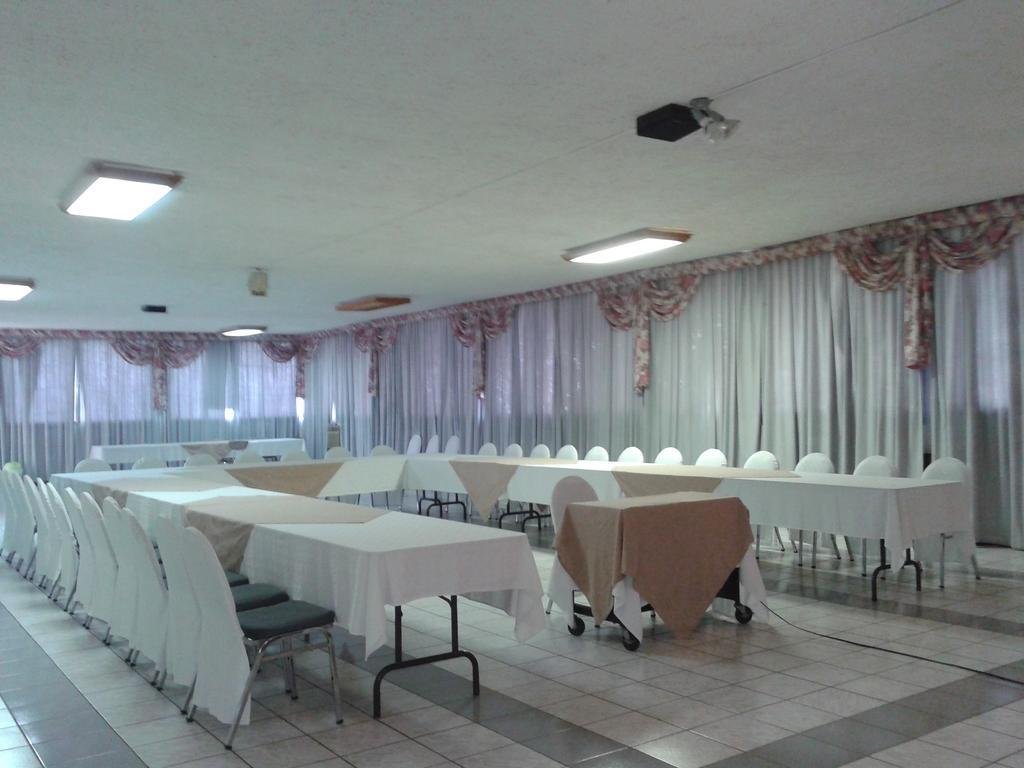 hotel casa flores de tikal