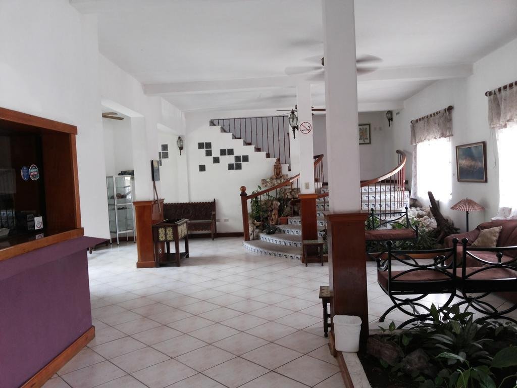 hotel casa flores de tikal