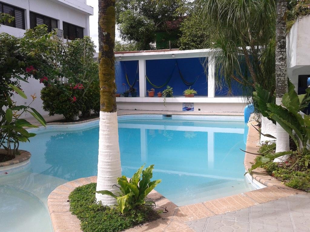 hotel casa flores de tikal