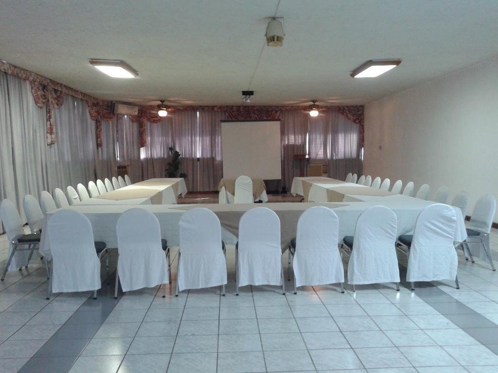 hotel casa flores de tikal